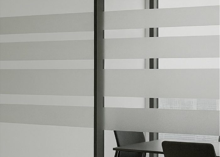 Milchglas Sichtschutzfolie in modernen Wohnräumen